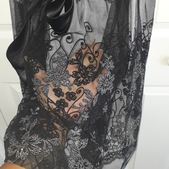 Black and white flower dress - Picture 3 of 4